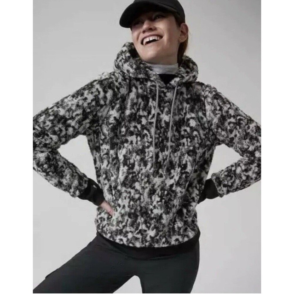 Athleta Womens Small Hoodie Glacier Black Tugga Sherpa Jacquard Pullover Plush